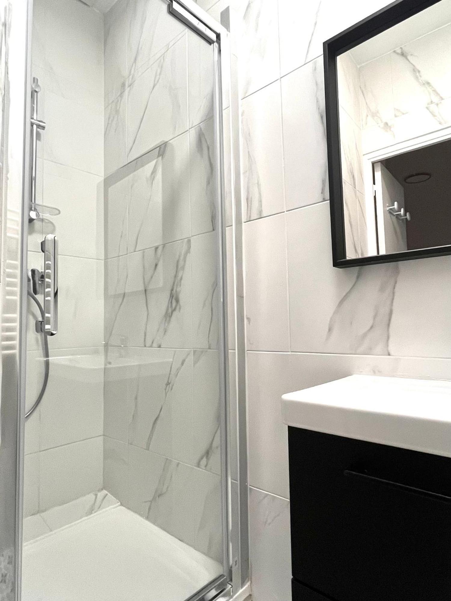 #2 Charmante Maison A 4 Min Metro 9 Bagnolet Εξωτερικό φωτογραφία