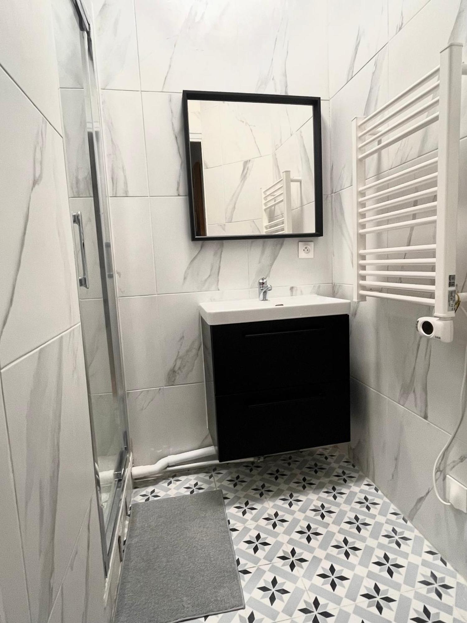 #2 Charmante Maison A 4 Min Metro 9 Bagnolet Εξωτερικό φωτογραφία