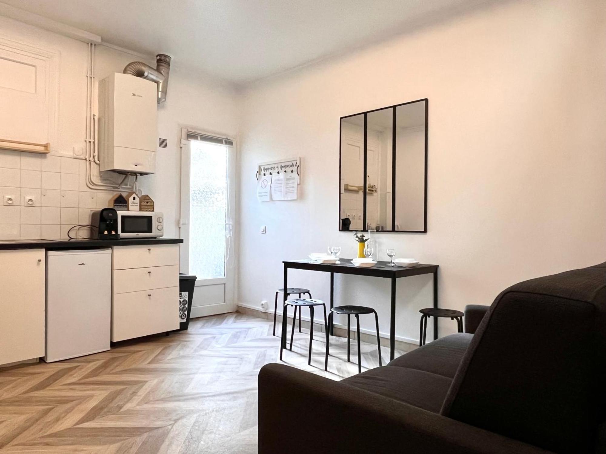#2 Charmante Maison A 4 Min Metro 9 Bagnolet Εξωτερικό φωτογραφία